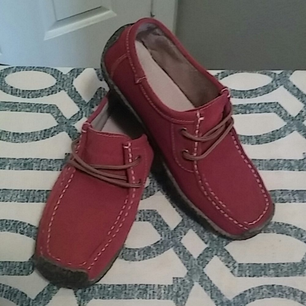 SHOES